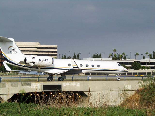 Gulfstream Aerospace Gulfstream V (N70AG) - Taxiing to RWY 30