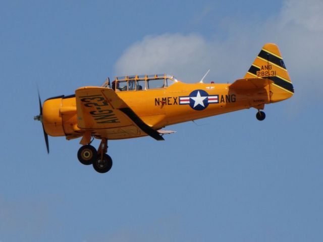 North American T-6 Texan (N2996Q)