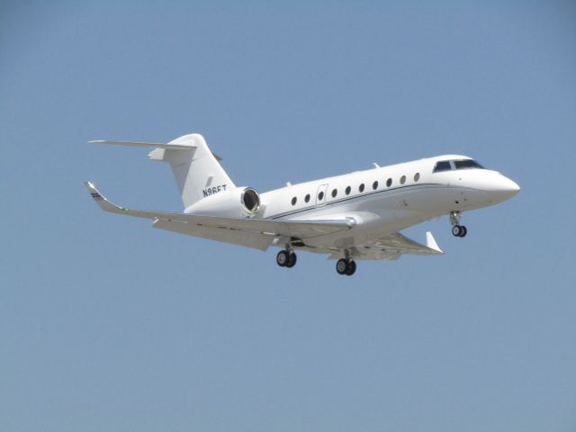 IAI Gulfstream G280 (N96FT) - Landing RWY 20R