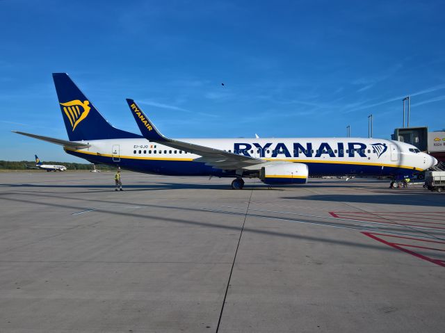 Boeing 737-800 (EI-GJO)