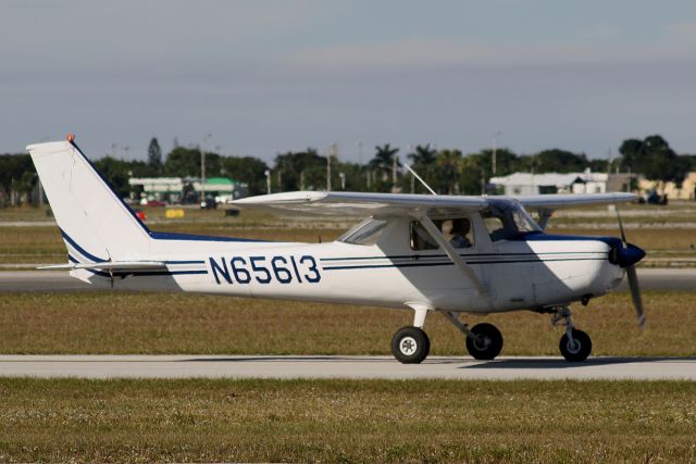 Cessna 152 (N65613)