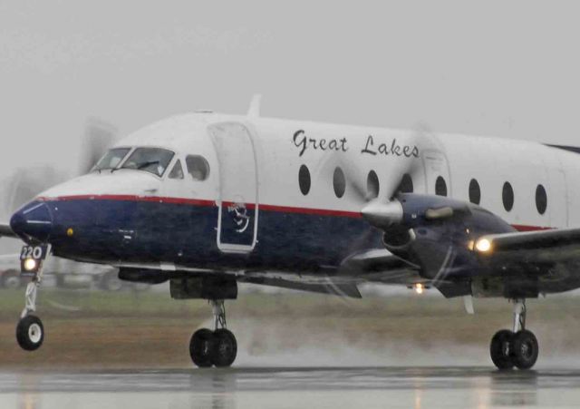 Beechcraft 1900 (N220GL)