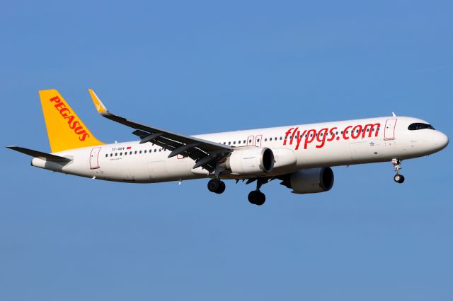 Airbus A321neo (TC-RBV)