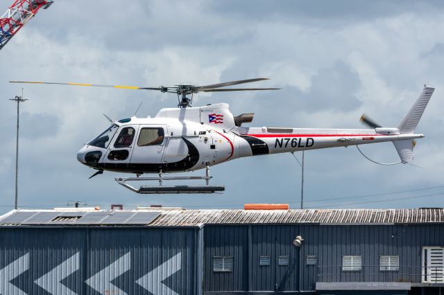 Eurocopter AS-350 AStar (N76LD) - North of the airport to catch this helicopter 