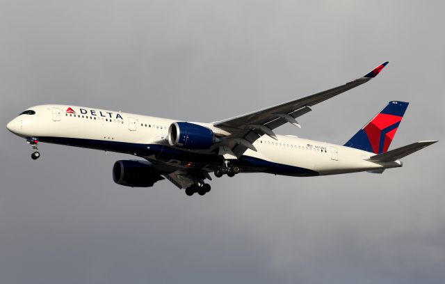 Airbus A350-900 (N513DZ) - Short Final to Rwy 16R