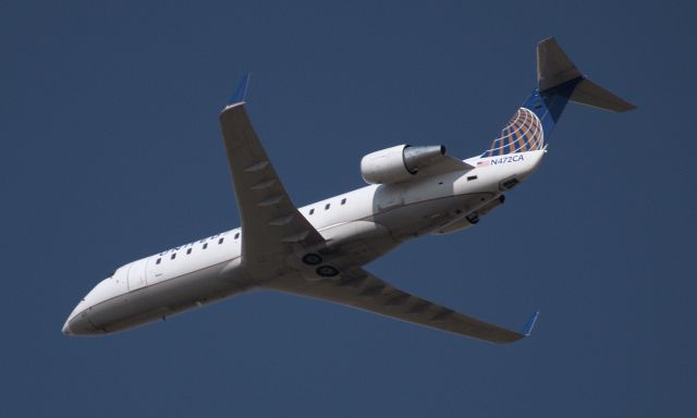 Canadair Regional Jet CRJ-200 (N472CA) - 34L Departure