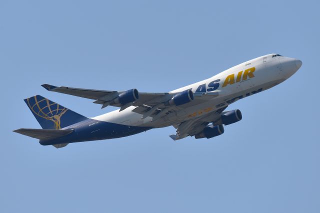 Boeing 747-400 (N415MC) - 10L departure 05-09-25