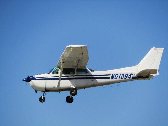 Cessna Cutlass RG (N51594) - Landing RWY 30