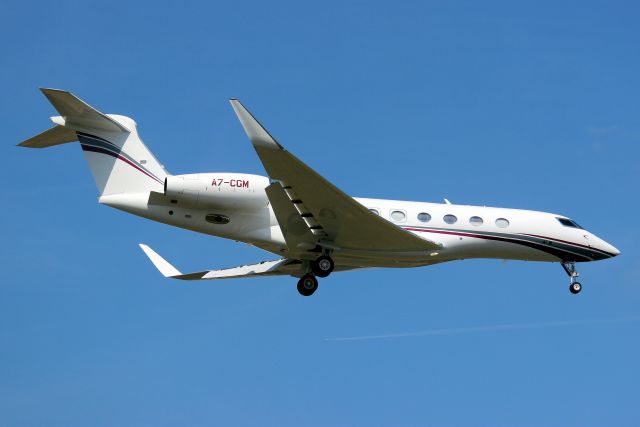 Gulfstream Aerospace Gulfstream G650 (A7-CGM) - Qatar Executive G650ER on short finals for rwy 06 on 30-Apr-22 arriving from EGSS as QQE500.