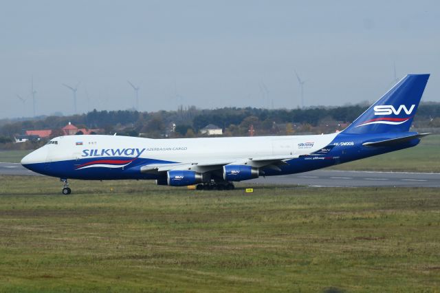 Boeing 747-400 (4K-SW008)