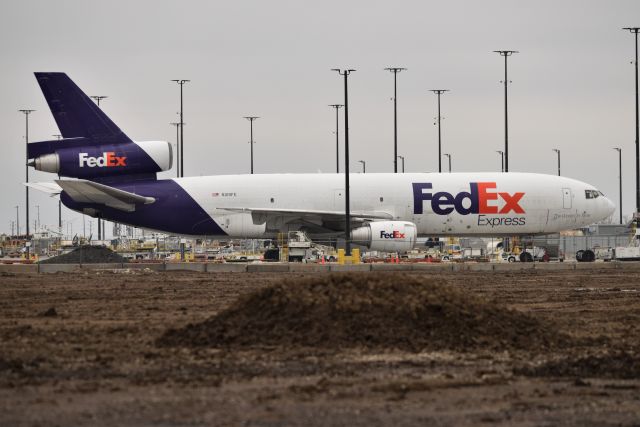 McDonnell Douglas DC-10 (N319FE) - 01-06-23