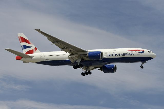 Boeing 777-200 (G-YMMH) - On final to 10L at ORD.