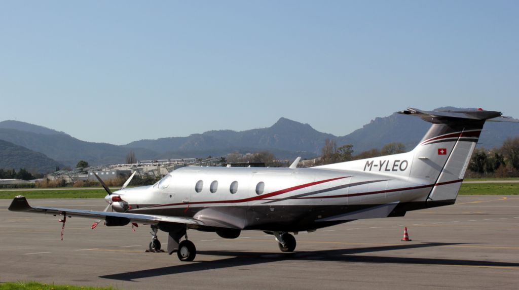 Pilatus PC-12 (M-YLEO)