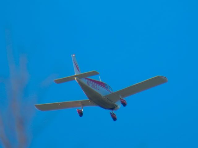 Piper Saratoga (N7382J)