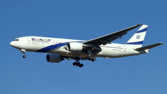 Boeing 777-200 (4X-ECE) - 22/11/2019: Flight from Sofia on landing path to runway 30.