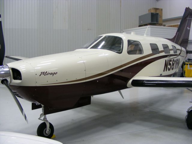 Piper Malibu Mirage (N581RV)