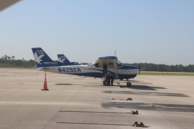 Cessna Skyhawk (N425ER)