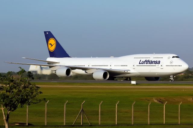 Boeing 747-200 (D-ABYO)