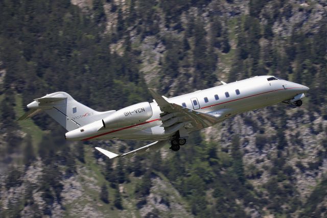 Canadair Challenger 350 (9H-VCN)