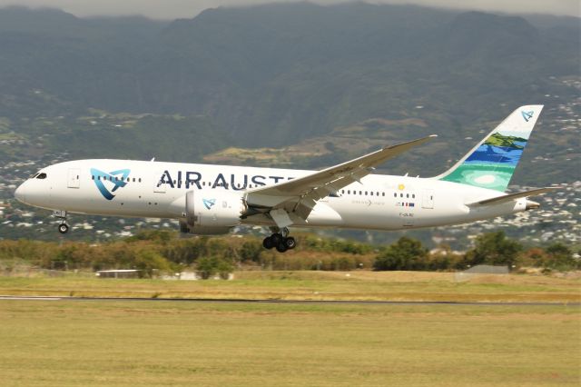 Boeing 787-8 (F-OLRC)