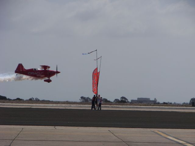 — — - MCAS Miramar Airshow 2008  San Diego, CA  Sean D Tucker goes UNDER the ribbon!