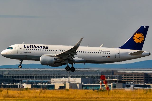 Airbus A320 (D-AIZW)