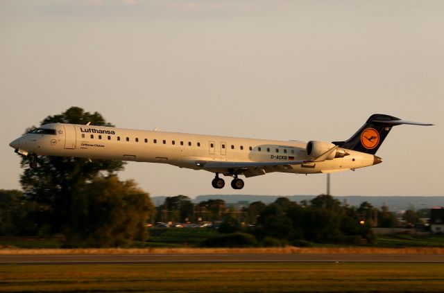 Canadair Regional Jet CRJ-900 (D-ACKB)