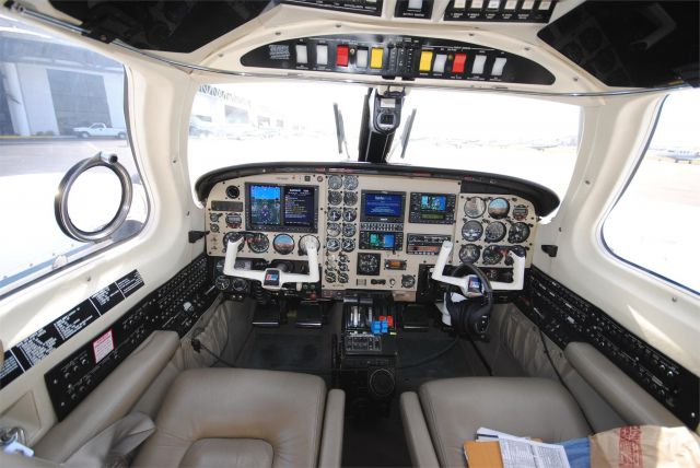 Piper Cheyenne (N2458W) - Interior