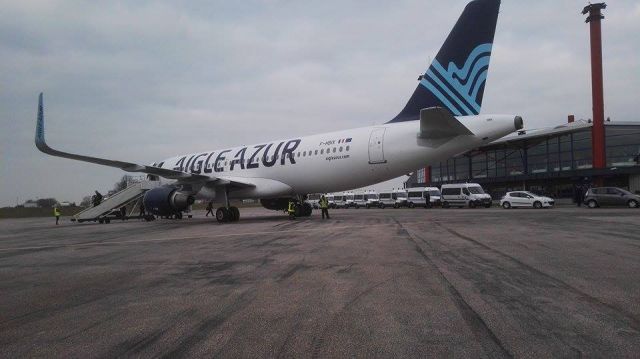 Airbus A320 (F-HBIX) - Airbus 320 at Rouen (URO) airport