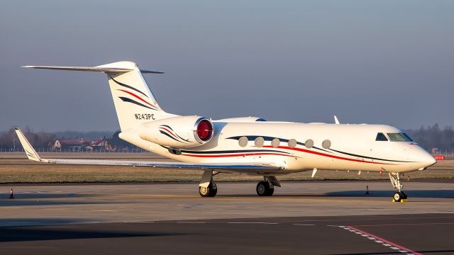 Gulfstream Aerospace Gulfstream IV (N243PC)