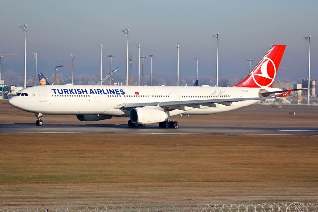 Airbus A330-300 (TC-LOE)