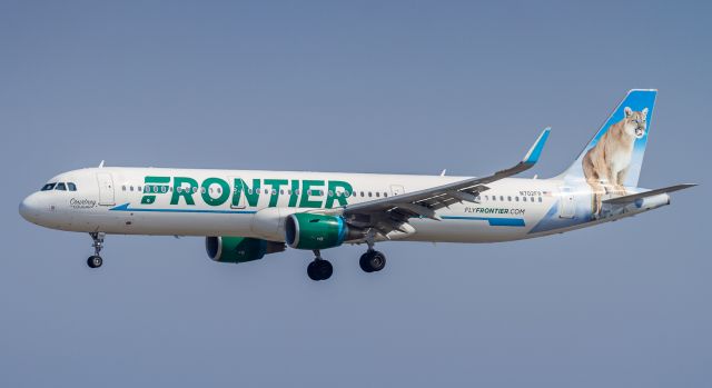 Airbus A321 (N702FR) - Courtney the Cougar on short finals for runway 24R at LAX arriving from Chicago OHare