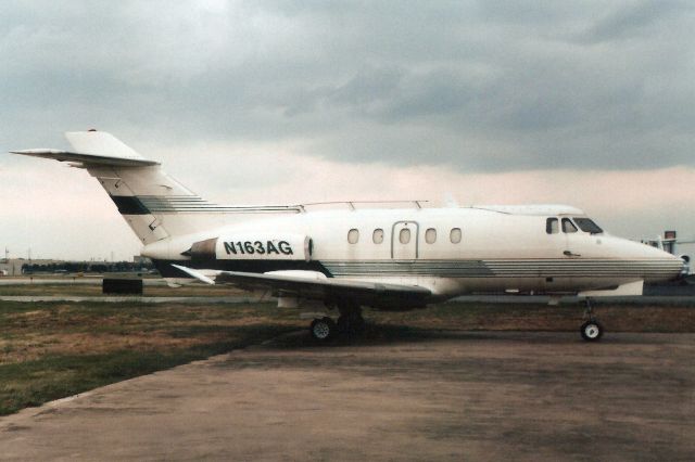 Hawker Siddeley HS-125-400 (N163AG) - Seen here in Oct-98.br /br /Registration cancelled 24-Jul-08.br /Broken up at KSUS.