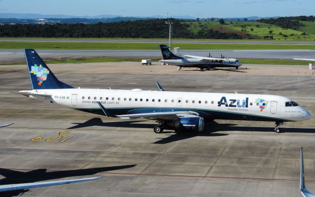 EMBRAER 195 (PR-AXB)