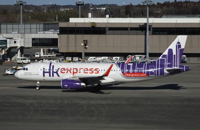 Airbus A320 (B-LCF) - Taxing at NRT (2017/02/15)