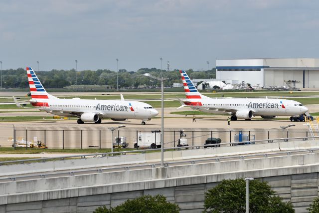 Boeing 737-800 (N339PL) - A pair of AA diversions to IND from ORD 08-29-22