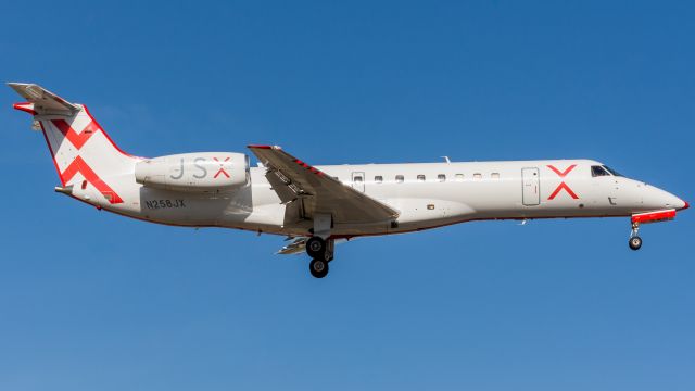 Embraer ERJ-135 (N258JX) - JSX E135 arriving from the west from Oakland (11 June, 2021)