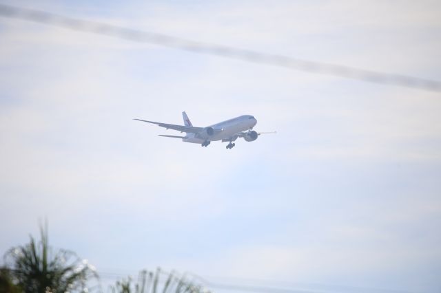 BOEING 777-200LR (B-222K)