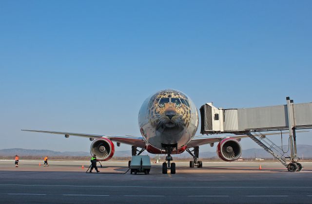 Boeing 777-200 (EI-UNP) - Meeting the first flight in a new livery, Vladivostok, March 3, 2017