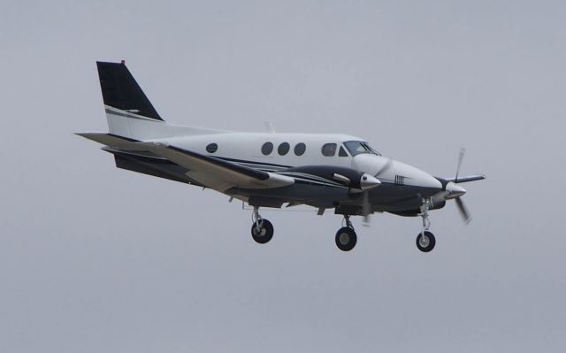 Beechcraft King Air 90 (N176JR)