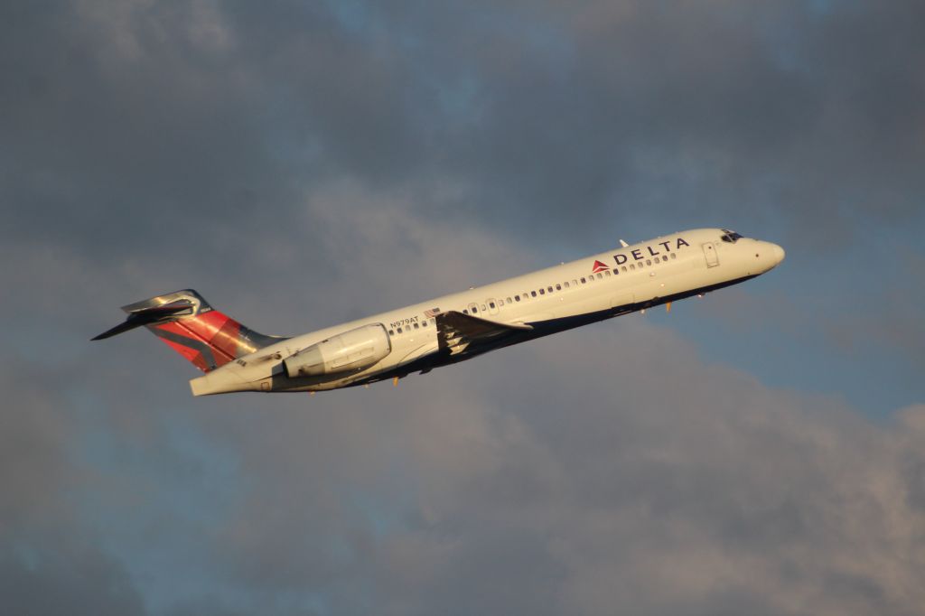 Boeing 717-200 (N979AT)