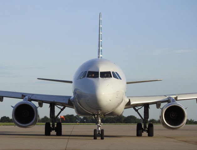 Airbus A319 (N805AW)