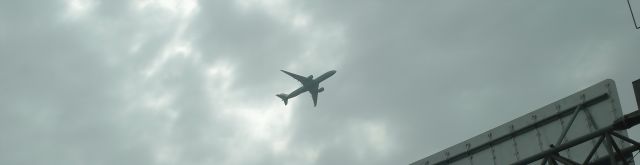 Airbus A350-900 —