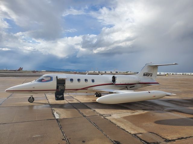 Learjet 35 (N45FG)