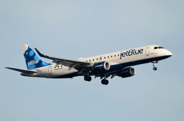 Embraer ERJ-190 (N192JB)