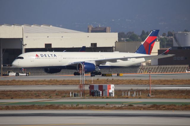Airbus A350-900 (N513DZ)