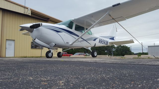 Cessna Skyhawk (N9353B)