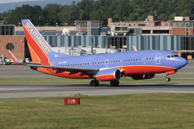 Boeing 737-700 (N232WN) - August 7, 2010 - departed from Albany, NY