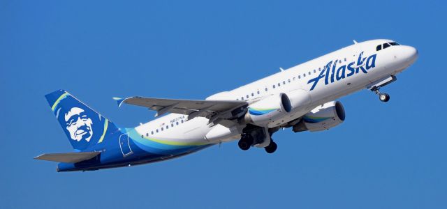 Airbus A320 (N837VA) - phoenix sky harbor international airport 01FEB20