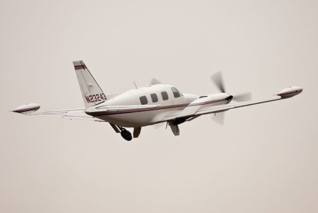 Piper Cheyenne (N23243)